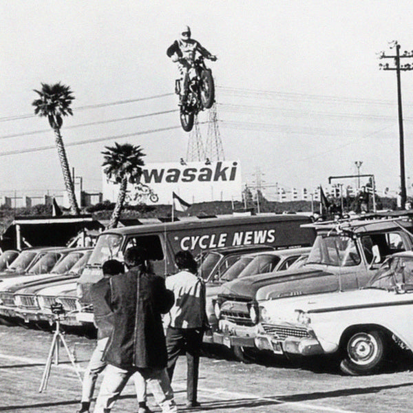 'The Showman' Legacy Crewneck Tee